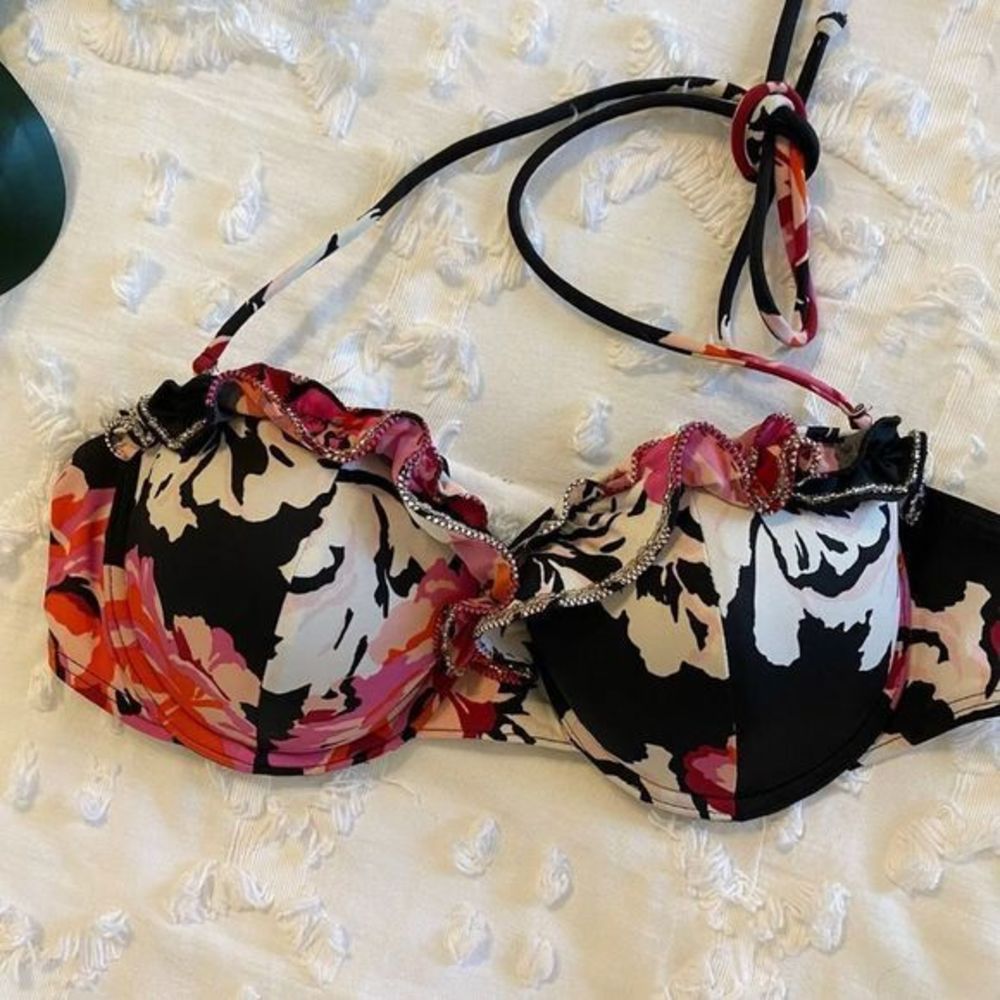 SOLD Victoria’s Secret Pink Multi Color Bathing Swim Suit Padded‎ Top 34B